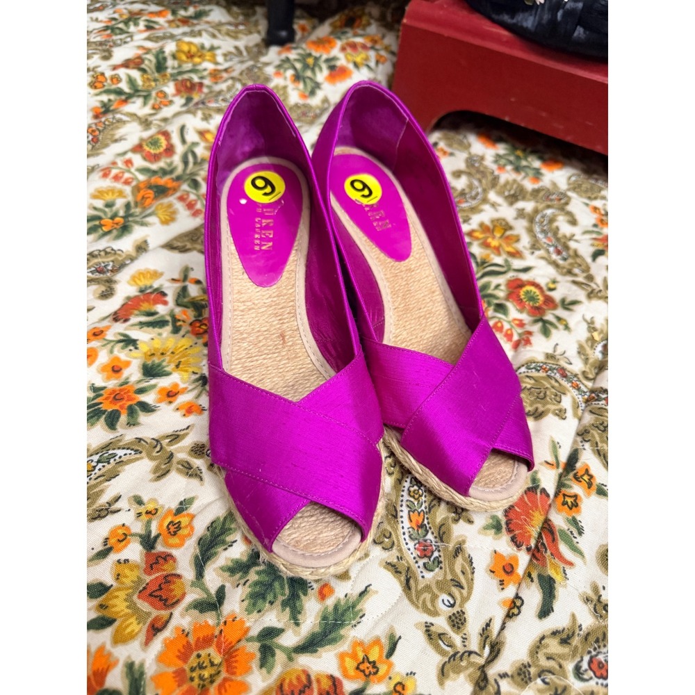 Gorgeous fuschia orchid purple shantung raffia wedges - Ralph Lauren size 9